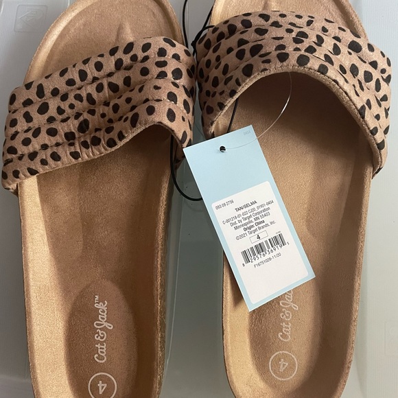 Cat and Jack women’s/Teen sandals animal print slip on -NWT - Picture 4 of 7